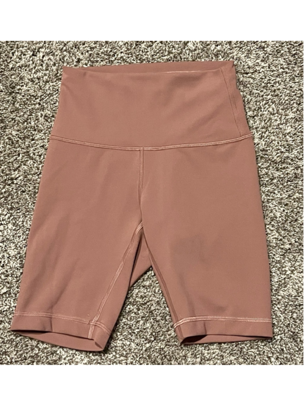 Lululemon Women's Wunder Train High Rise Short, Size 4, 8” Inseam EUC